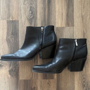 Sam Edelman Black Leather Pointed-Toe Ankle Booties – Size 8.5